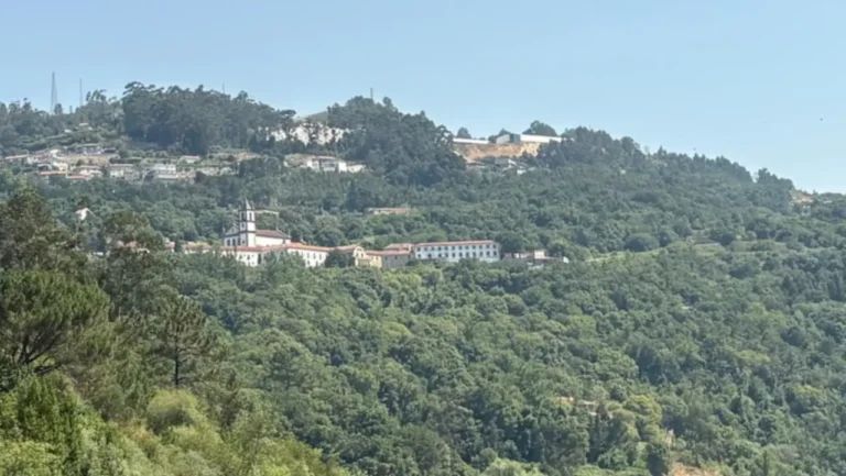 Grupo Bensaude adquire Convento da Alpendurada e estreia-se no Douro com hotel de luxo até 2028