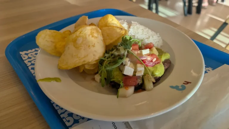 h3 FIT é o hambúrguer indicado para o verão com creme de abacate e legumes frescos
