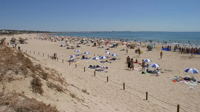 Novo resort de luxo na Meia Praia em Lagos envolve investimento de 60 milhões