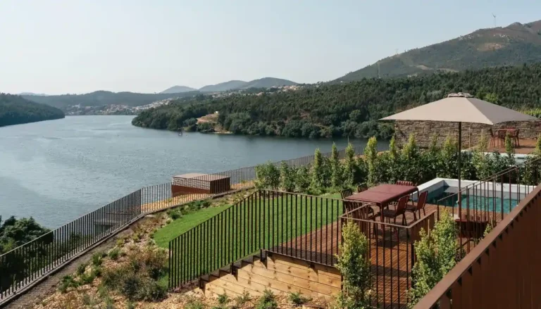 Octant Douro reabre com 20 casas de luxo, piscinas privadas e nova experiência no spa