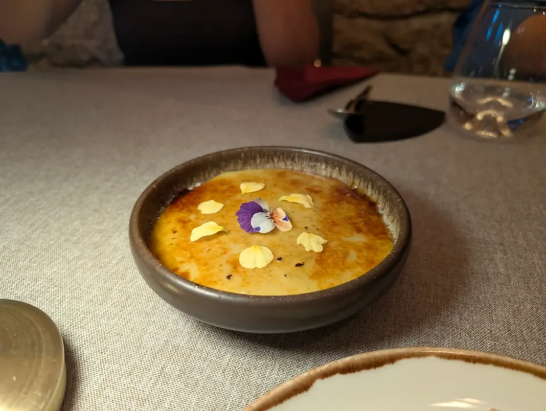 A&ccedil;afr&atilde;o Restaurante - Creme Br&ucirc;l&eacute;e de Pistachio
