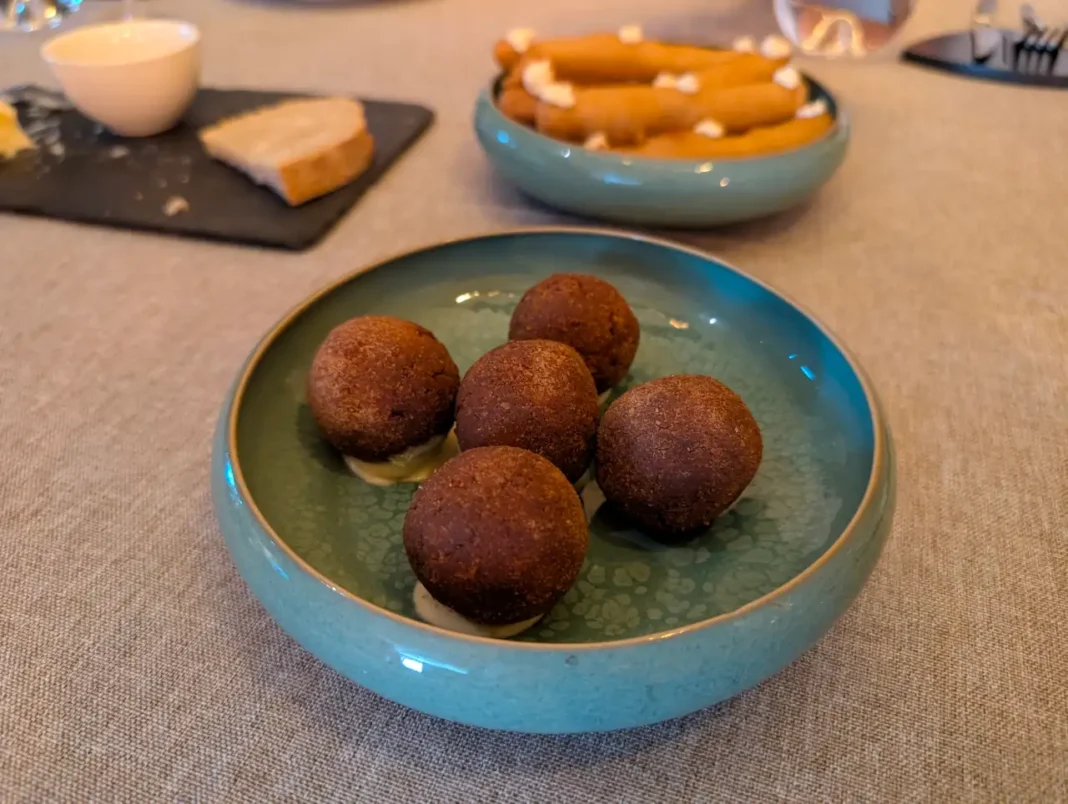 A&ccedil;afr&atilde;o Restaurante - Croquetes de Rabo de Boi