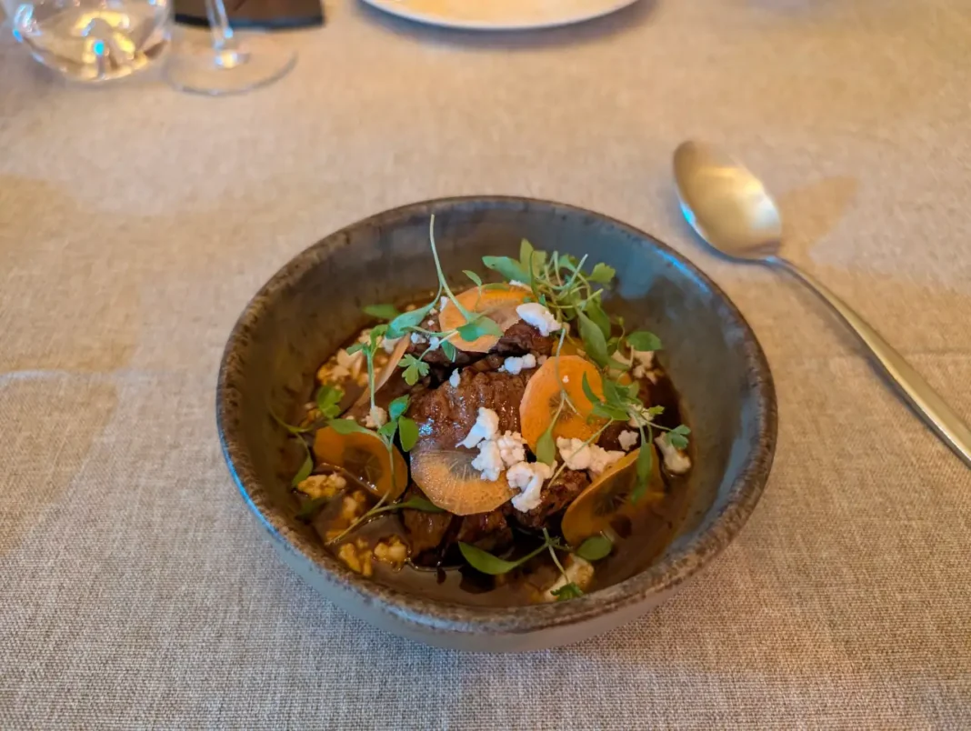 A&ccedil;afr&atilde;o Restaurante - Pica-Pau de Novilho