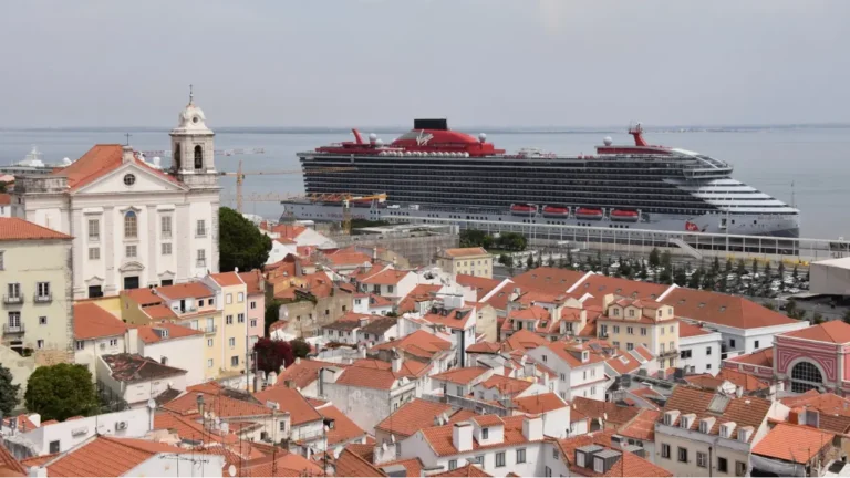 Porto de Lisboa recebe escala inaugural do navio Brilliant Lady