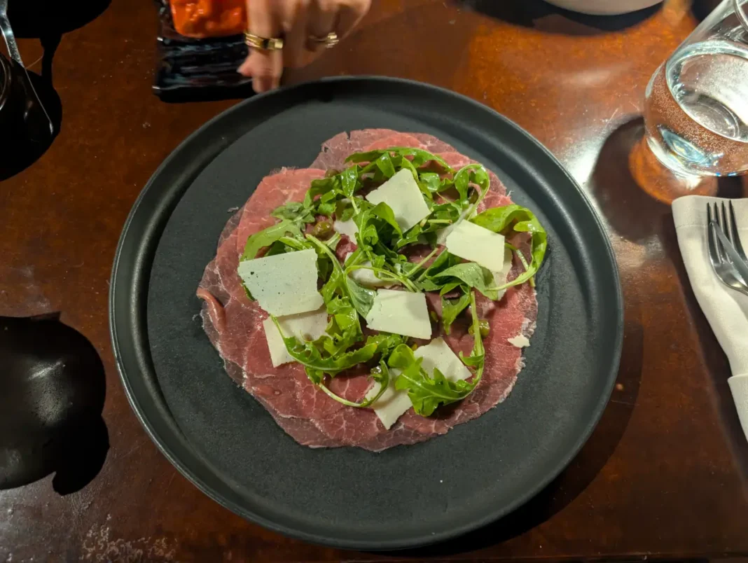 Cu&aacute; Cu&aacute; Club - Carpaccio de novilho