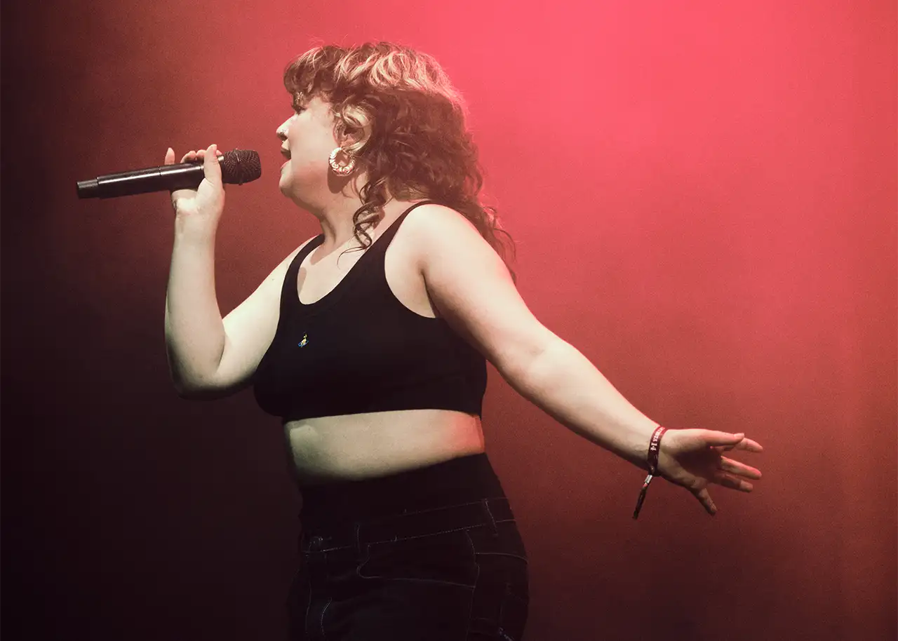 lola young no vodafone paredes coura dia 2 2