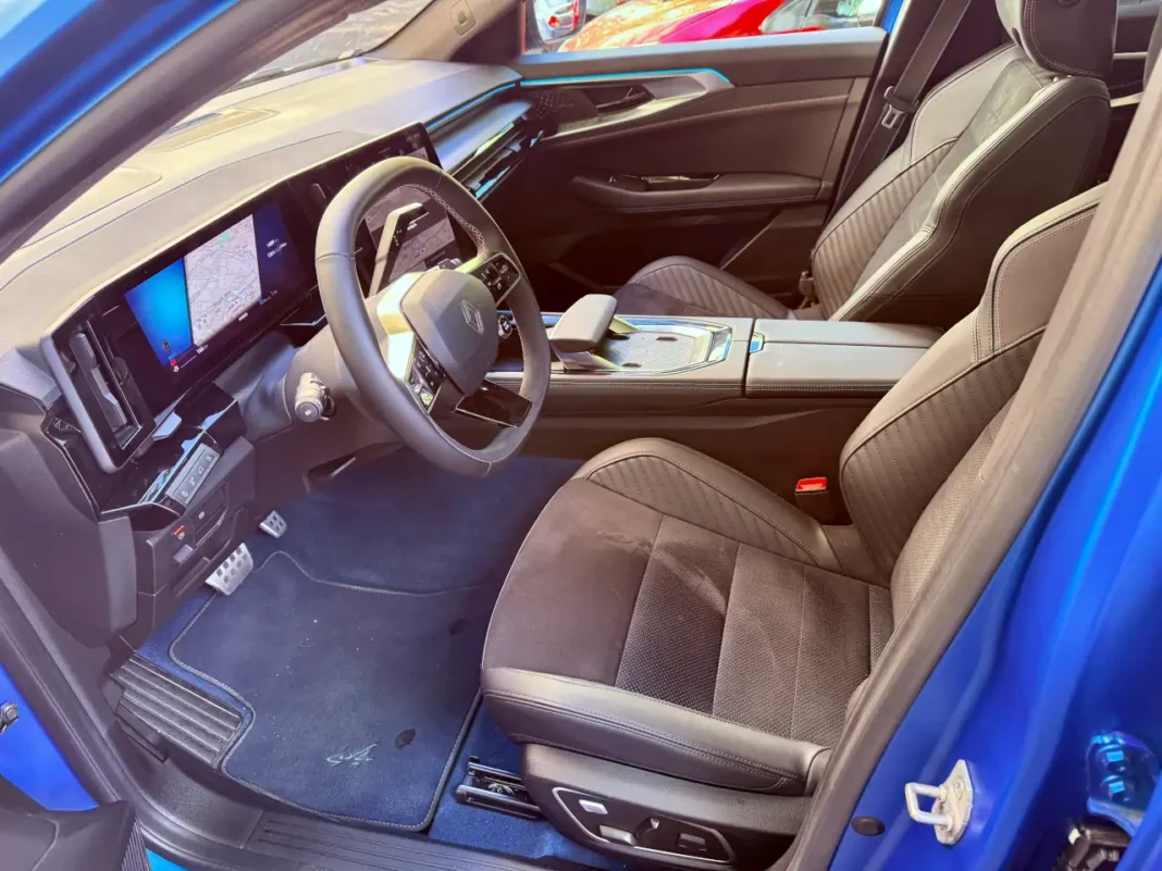 Renault Rafale Atelier Alpine 300cv 4x4 Hybrid Plug-in