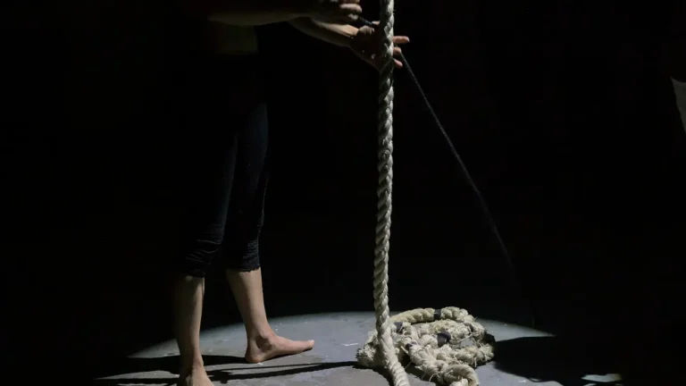 Governo lança linha gratuita de prevenção do suicídio com mais de 100 psicólogos