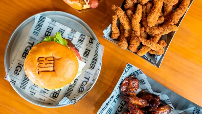 TGB apresenta menus grandes e estreia cookies como sobremesa