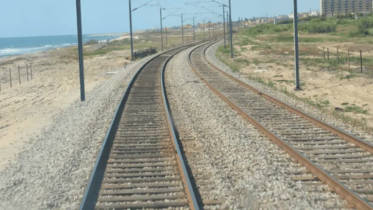 Governo aciona LNEC para auditoria urgente à rede viária e ferroviária após intempéries