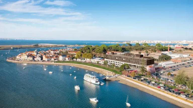Upon Harbor reforça frente ribeirinha do Seixal com novo aparthotel turístico e residencial