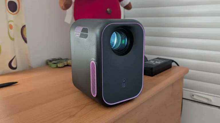 Nothing Projector One – Review: Compacto e com Google TV