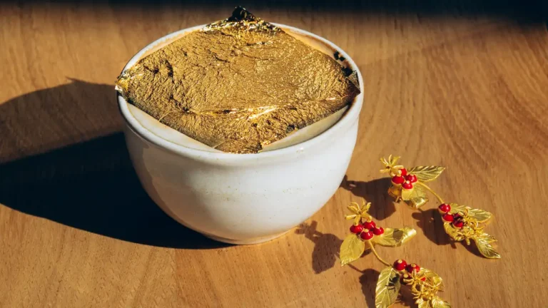 Cata Vassalo e Delta Coffee House Experience apresentam coleção inspirada na planta do café