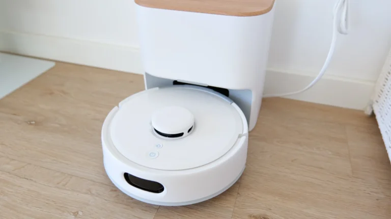 SwitchBot K11+ – Review: Parece de brincar, mas é o robô aspirador mais pequeno do mundo