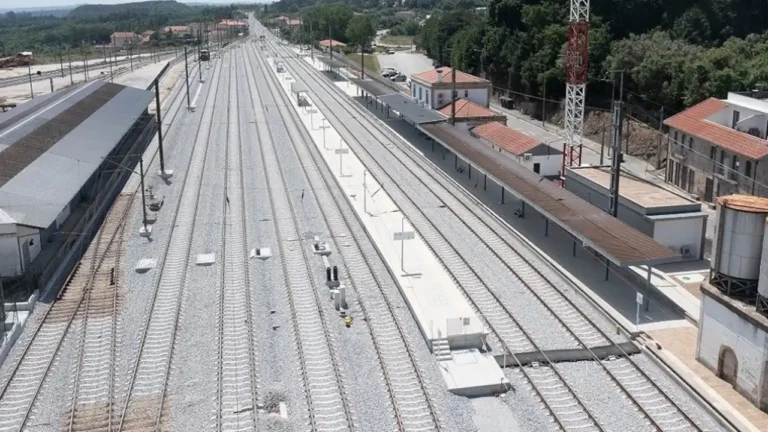 Linha da Beira Alta reabre após modernização de 190 km e novas ligações ferroviárias