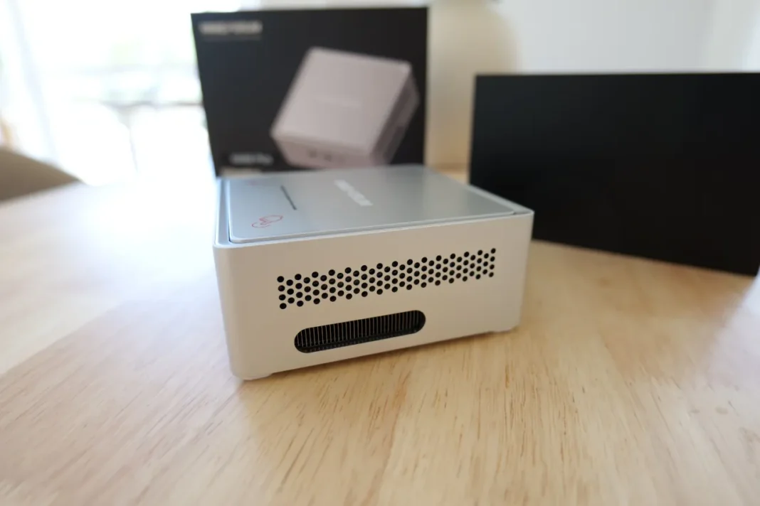 Minisforum NAB8 Plus