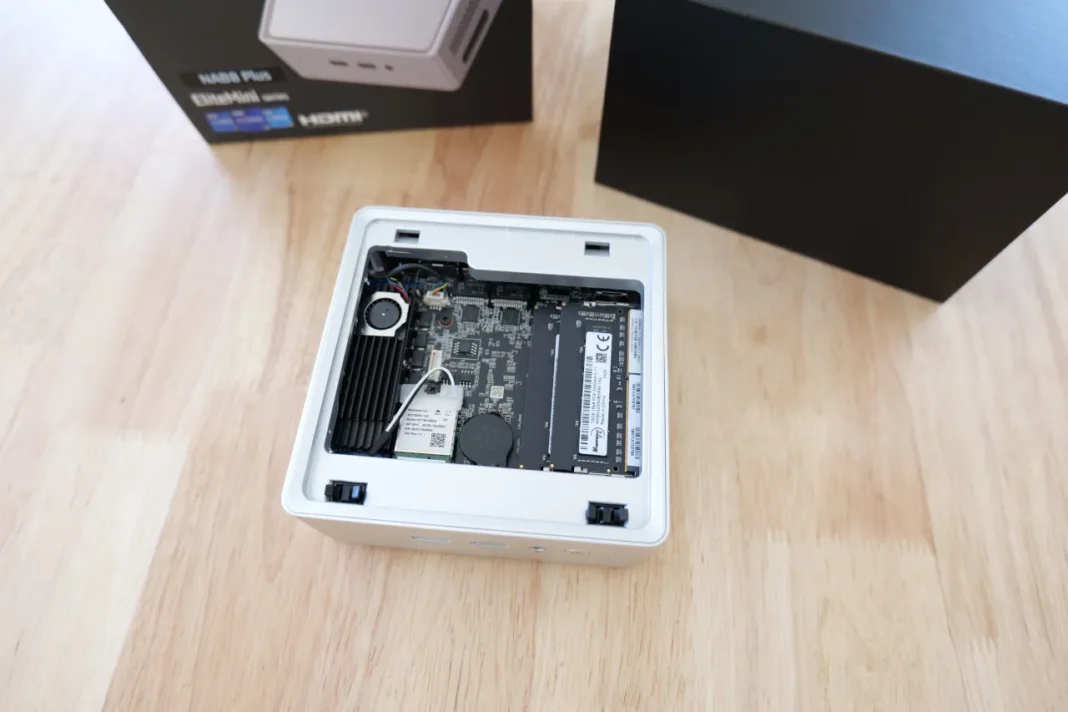 minisforum nab8 plus sem tampa