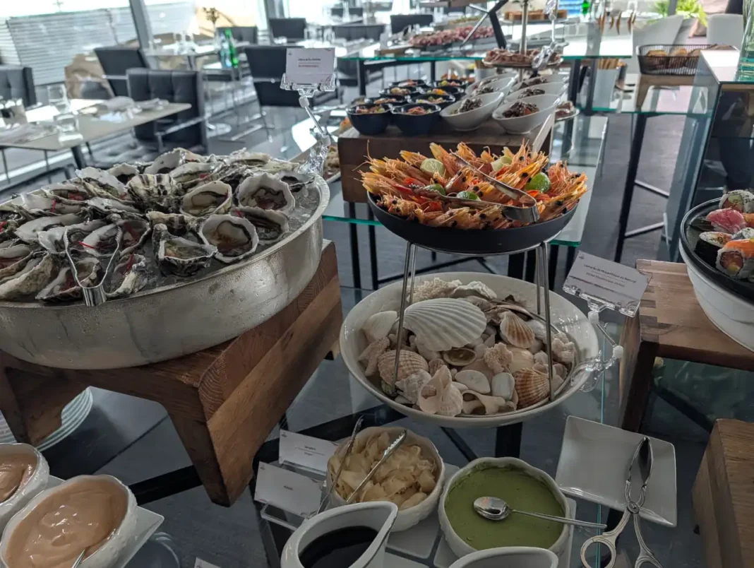 myriad by sana brunch camarao ostras