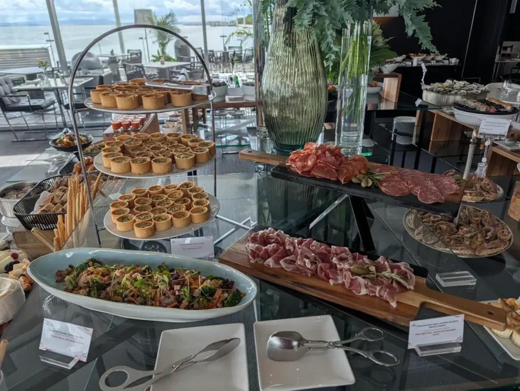 MYRIAD Sunday Brunch & Grill