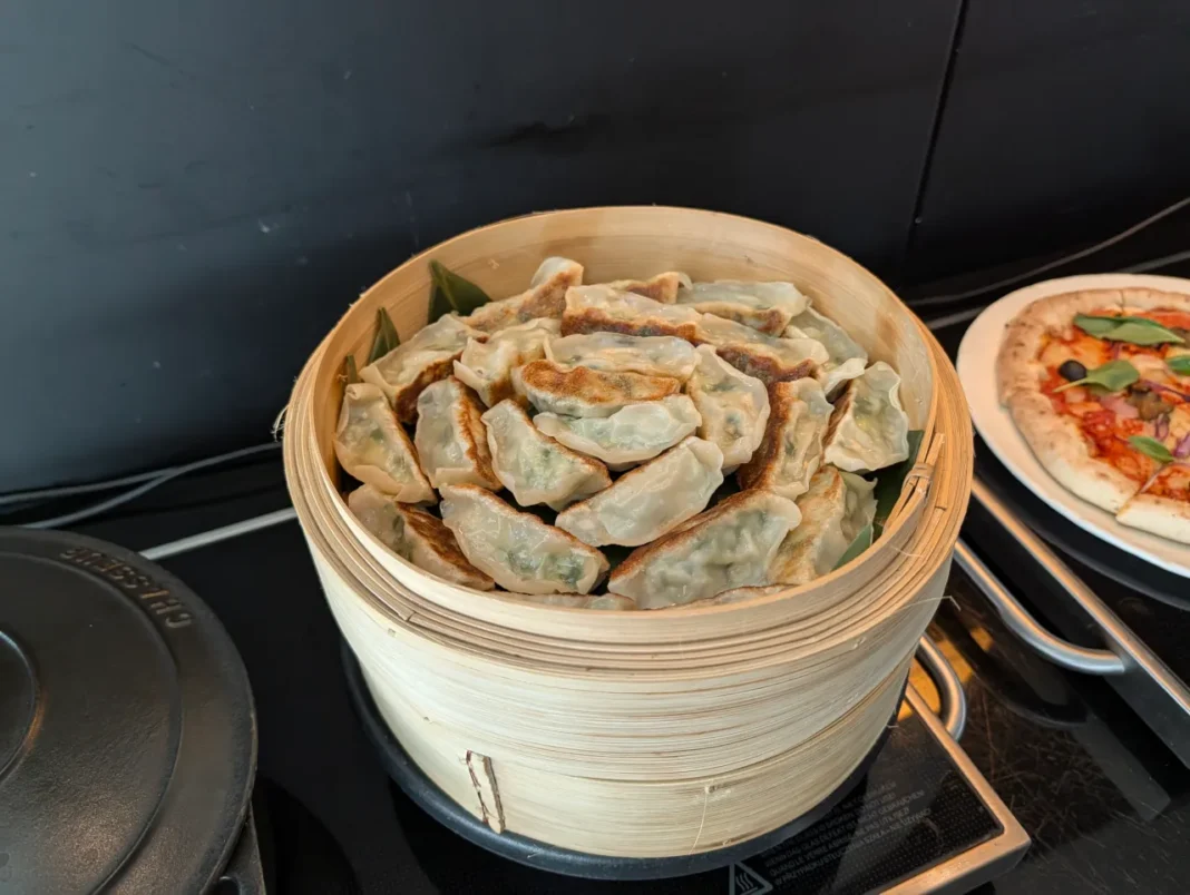 MYRIAD Sunday Brunch & Grill