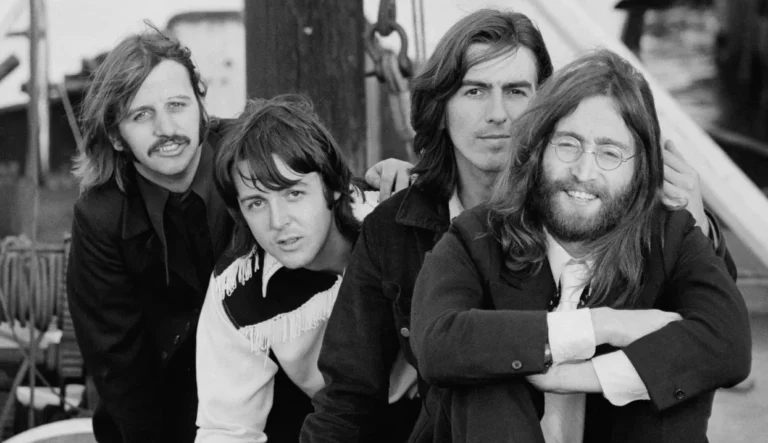 The Beatles Anthology regressa em 2025 com documentário inédito, coleções musicais e edição especial em livro