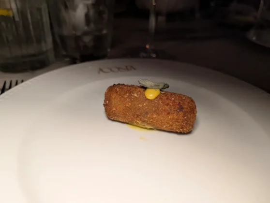 À Costa by Olivier - Croquete de novilho com molho de mostarda