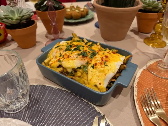 Angels Bar - Ovos rotos com molho holandês trufado