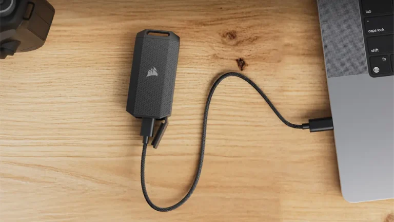 Corsair anuncia novos SSDs portáteis EX400U SURVIVOR e EX300U