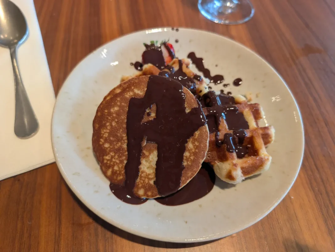 evo brunch evolution estoril waffle panqueca