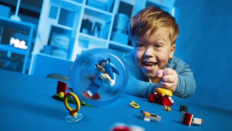 Grupo LEGO celebra 30 anos de videojogos com uma nova campanha que une brincadeira física e digital