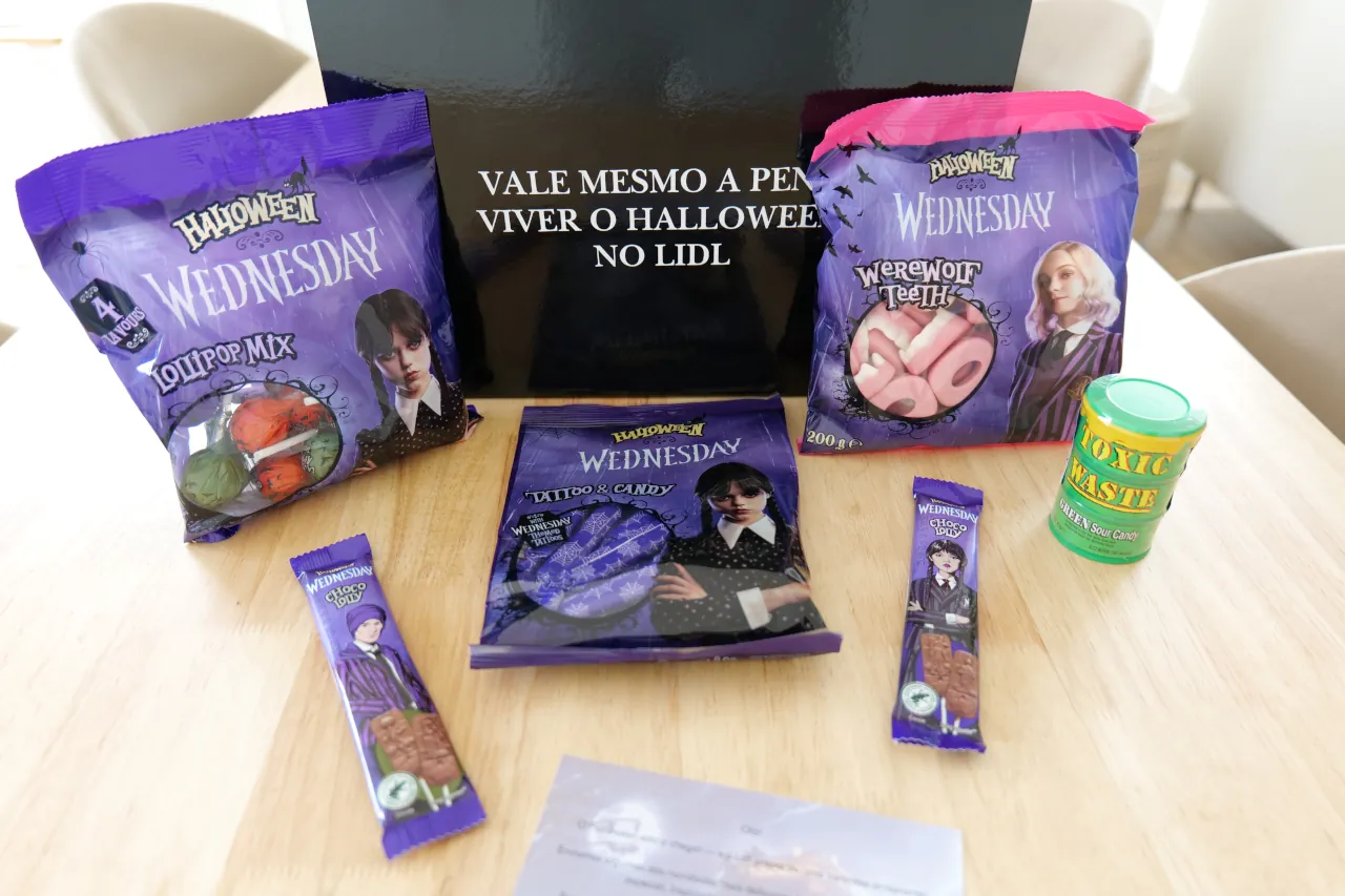 Lidl lança coleção exclusiva de Halloween inspirada na série Wednesday 1 Lidl Halloween Wednesday