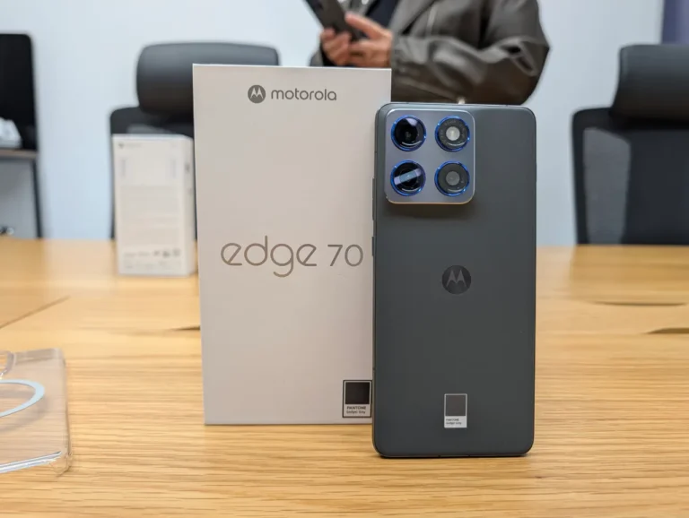 Motorola Edge 70 chega a Portugal com design ultrafino e autonomia anunciada de 50 horas
