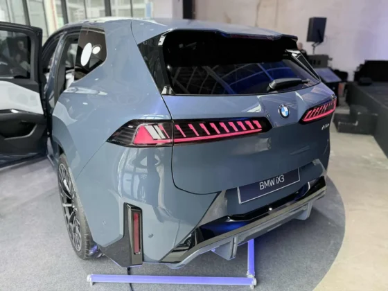 BMW iX3