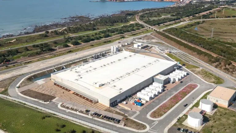 Sines atrai investimento recorde de 25 mil milhões de euros e reforça papel industrial em Portugal