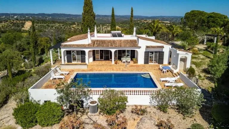 Onde ficar em Tavira: Explorem os melhores locais e oportunidades de investimento em Tavira