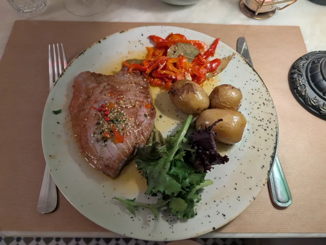 Velha Taberna - Bife de Atum &agrave; Moda dos A&ccedil;ores