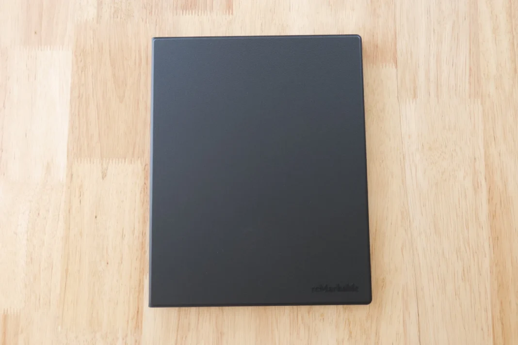 ReMarkable 2 - vista frontal capa do teclado