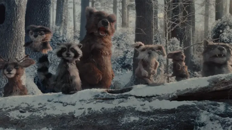 Apple descarta a IA e CGI e aposta em efeitos práticos numa adorável curta de festiva