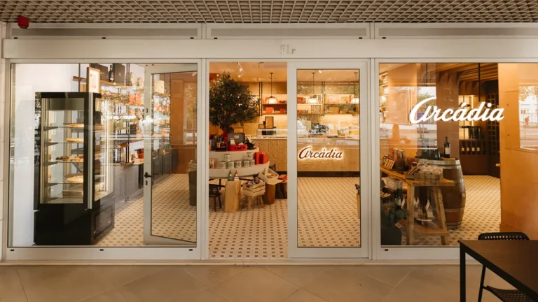 Nova loja em Setúbal reúne chocolates Arcádia e vinhos Casa Ermelinda Freitas