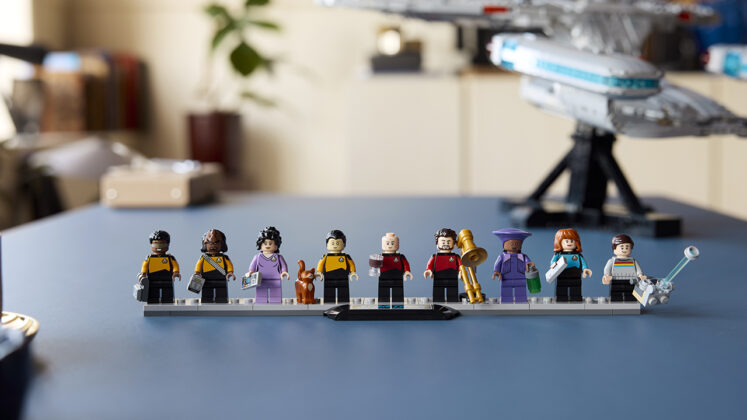 LEGO Icons Star Trek: U.S.S. Enterprise NCC-1701-D