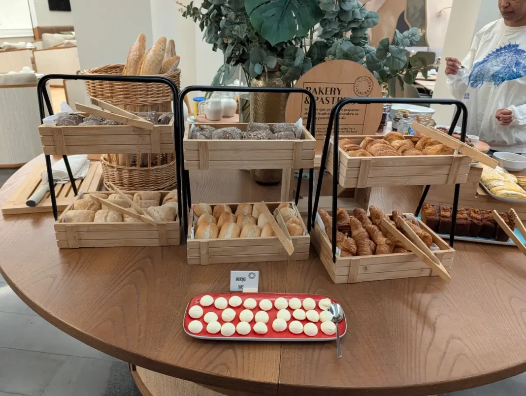 mercure ponta delgada acores pequeno almoco 1