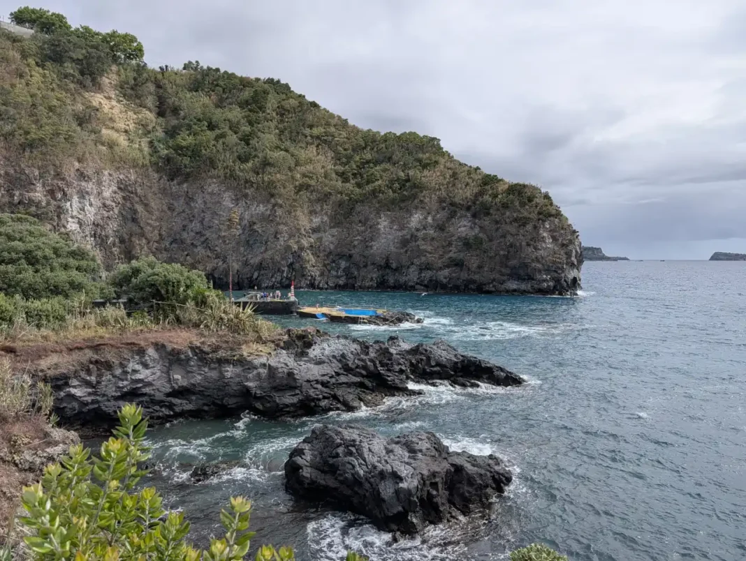 Piscinas Naturais de Caloura