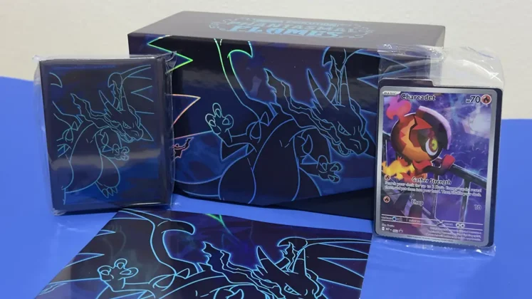 Elite Trainer Box de Pokémon Trading Card Game - Mega Evolution: Phantasmal Flames