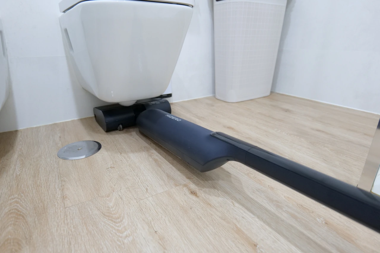 Hizero F600 Review: o 3-em-1 que transforma a forma como se limpa o chão 22 HIZERO F600 - posição vertical