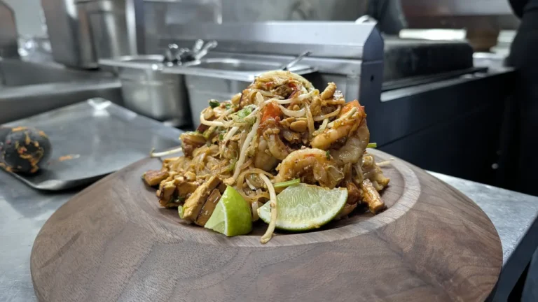 Fomos ao SOI descobrir como se cozinha o melhor Pad Thai de Lisboa