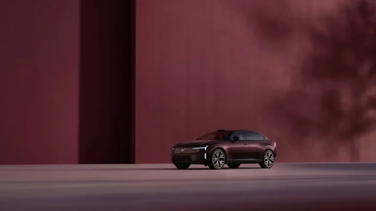 Volvo ES90 estreia-se em Portugal como novo fastback elétrico de longa autonomia