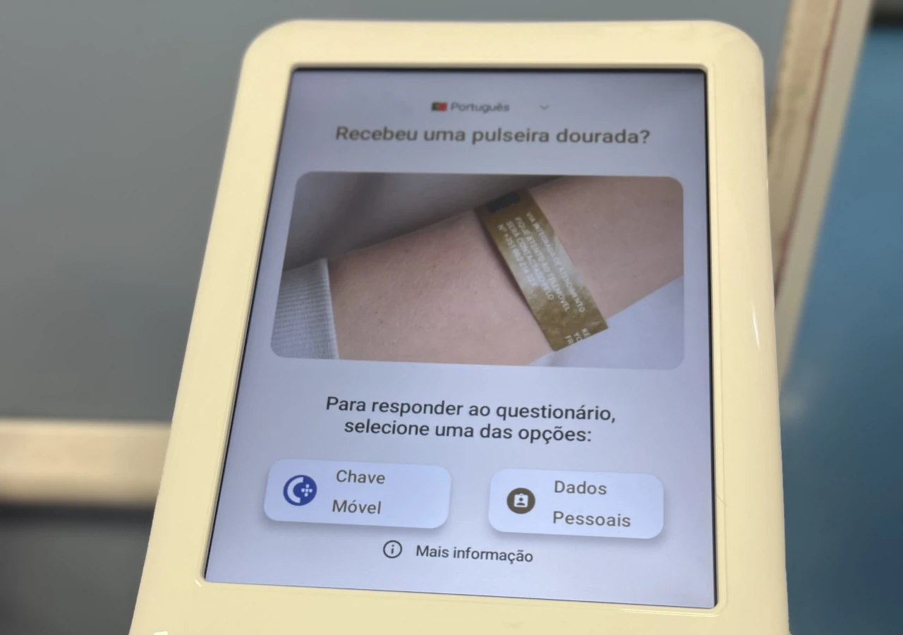 ULS Amadora/Sintra testa inteligência artificial para reduzir tempos de espera na urgência 1 Amadora/Sintra - pulseira dourada