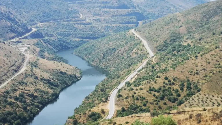 Obras de requalificação avançam na EN222 em São João da Pesqueira