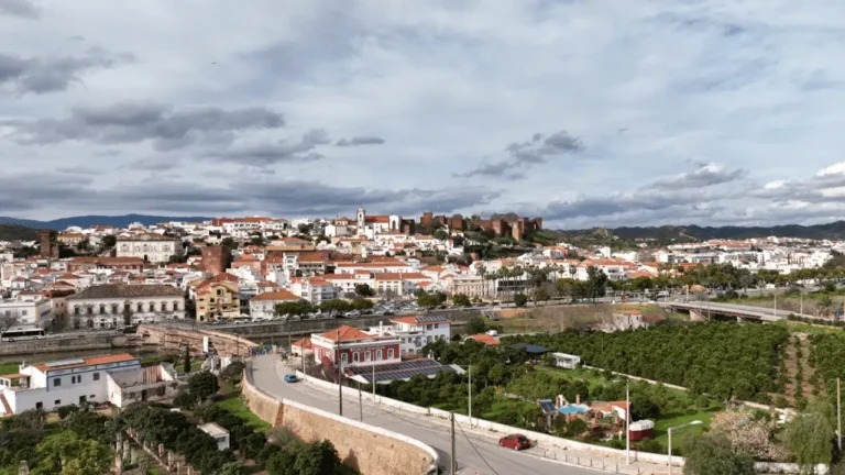 Antiga Fábrica Bento Augusto Monteiro vai dar lugar a prédios para habitação em Silves