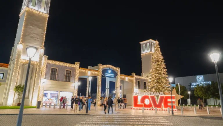 Mercado de Natal do Freeport recria ambiente nórdico às portas de Lisboa
